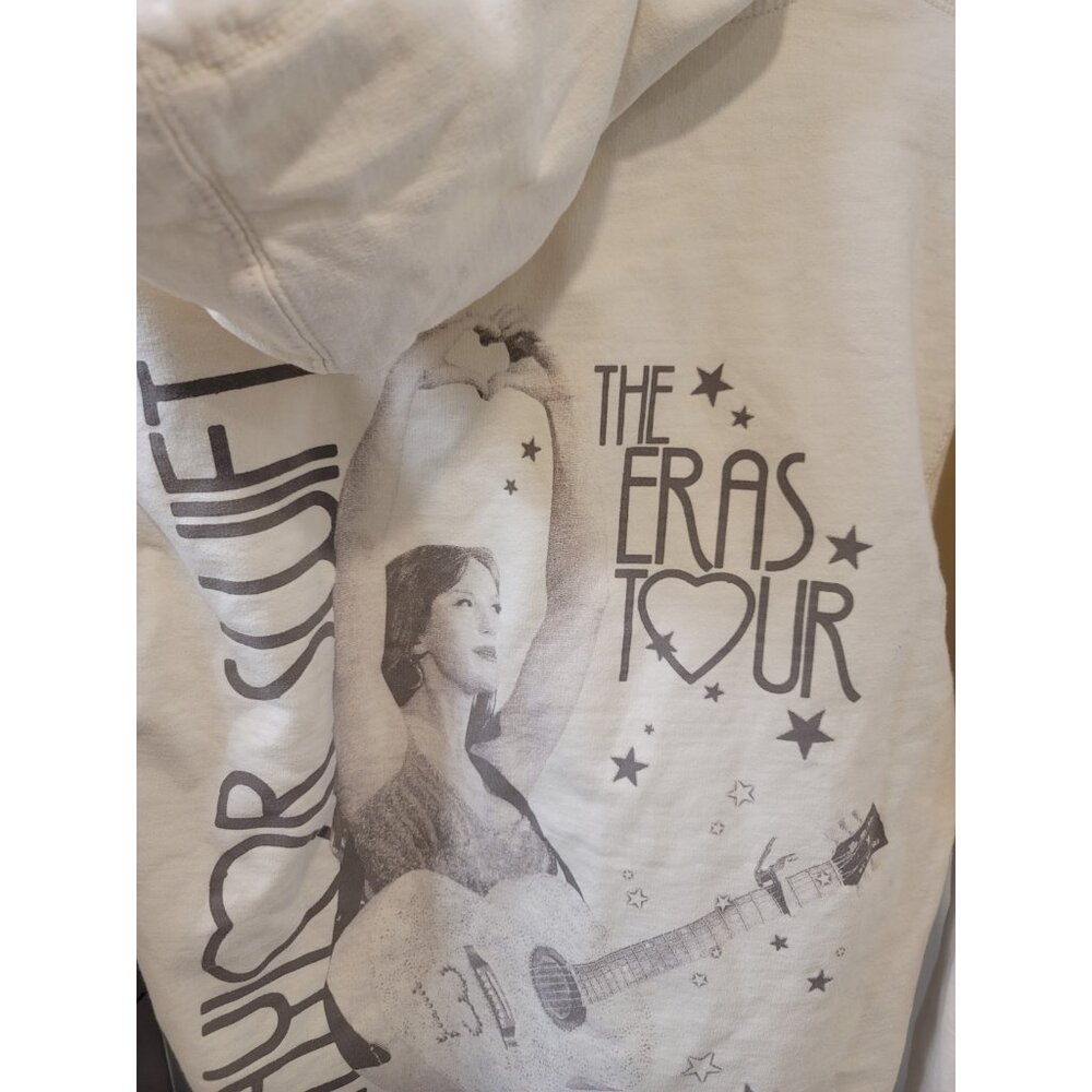 Taylor Swift Beige The Eras Tour Fearless Heart Hands Photo Hoodie Small - Picture 11 of 12